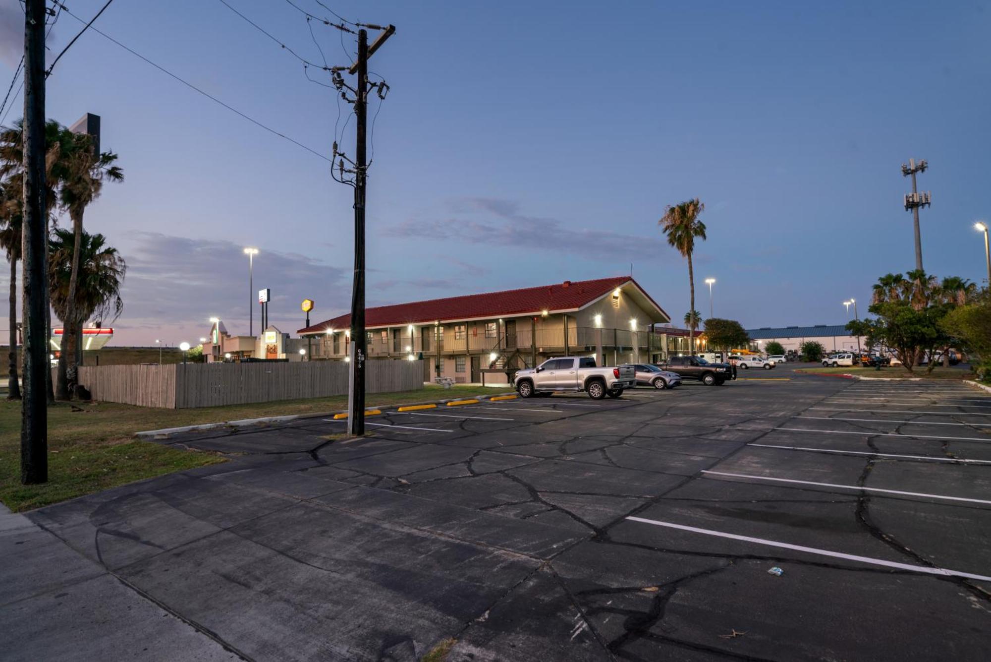 La Quinta Inn By Wyndham Corpus Christi North מראה חיצוני תמונה