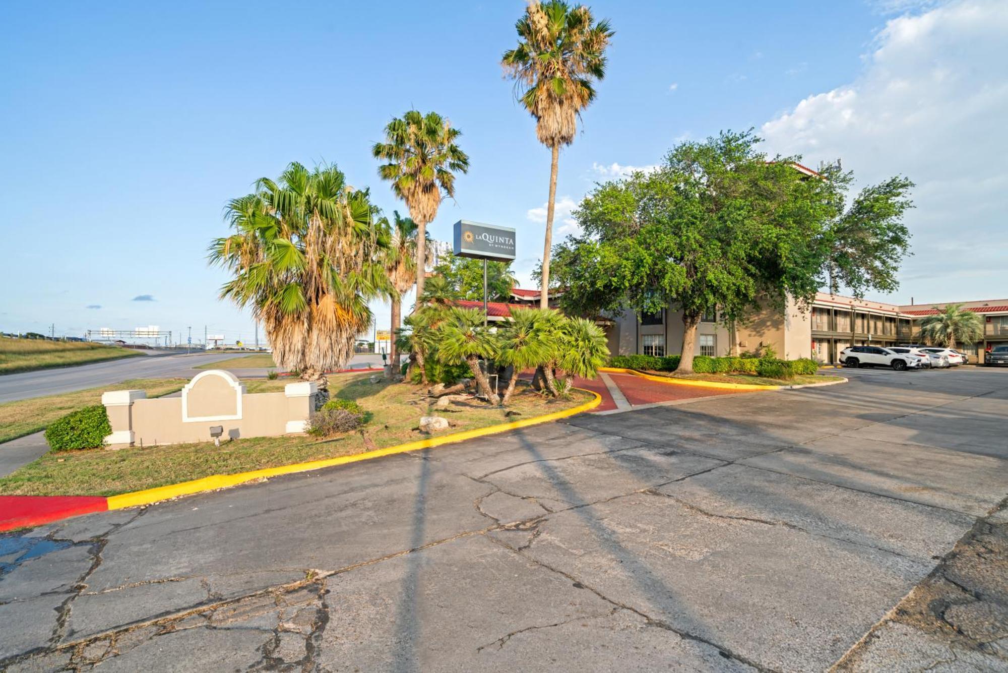 La Quinta Inn By Wyndham Corpus Christi North מראה חיצוני תמונה