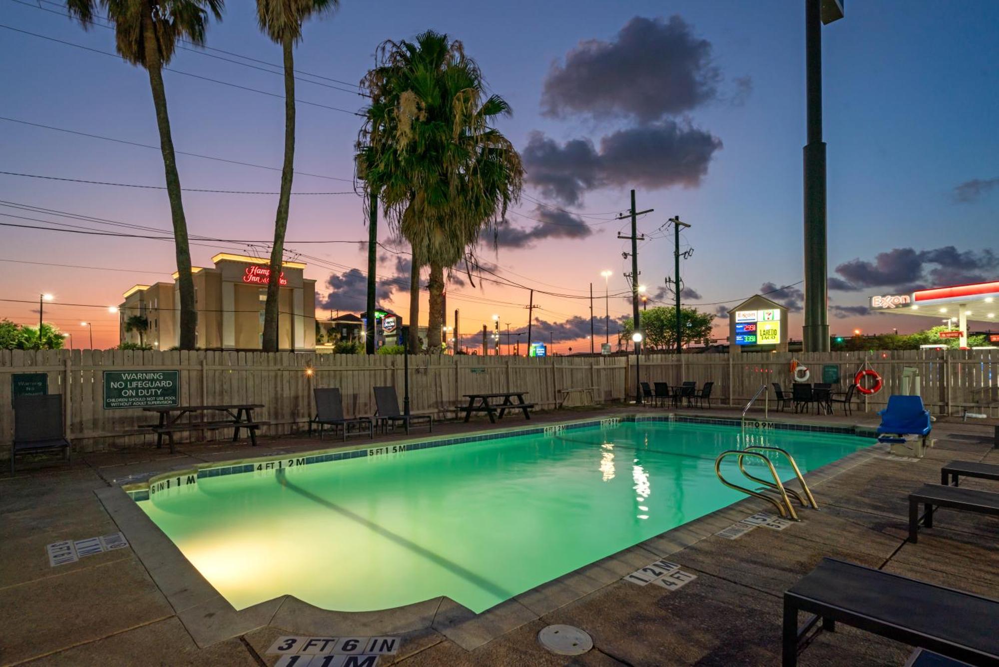 La Quinta Inn By Wyndham Corpus Christi North מראה חיצוני תמונה