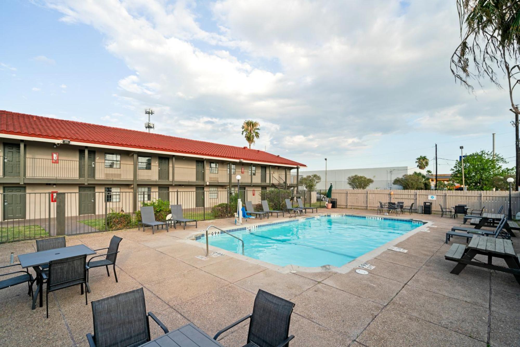 La Quinta Inn By Wyndham Corpus Christi North מראה חיצוני תמונה