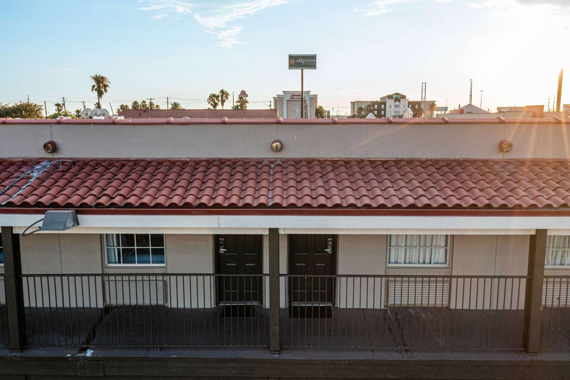 La Quinta Inn By Wyndham Corpus Christi North מראה חיצוני תמונה