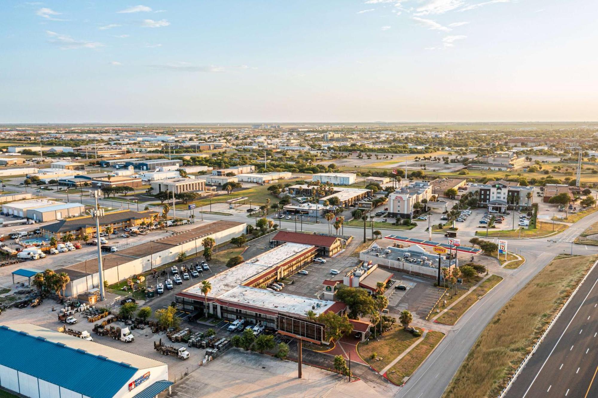 La Quinta Inn By Wyndham Corpus Christi North מראה חיצוני תמונה