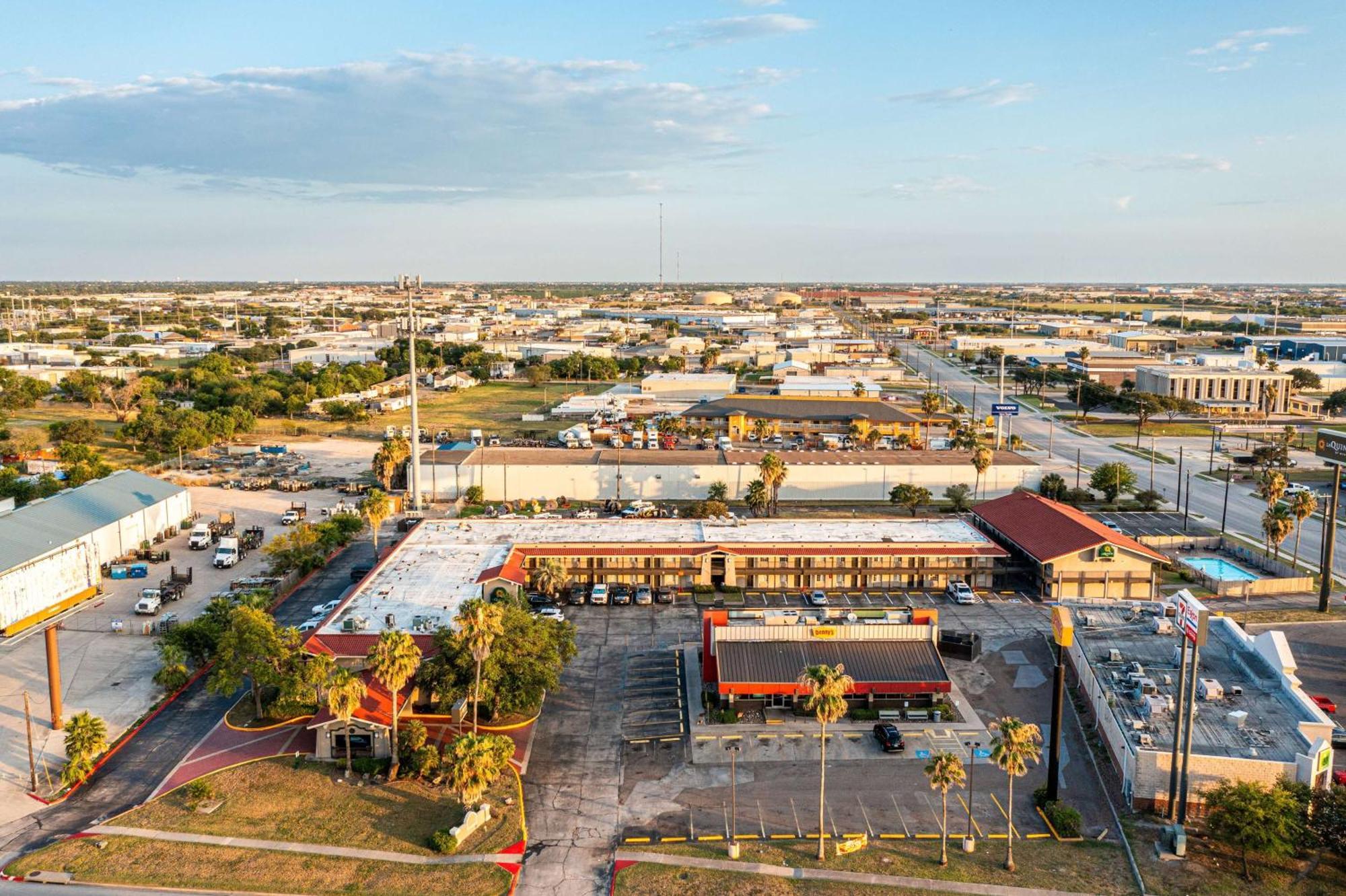 La Quinta Inn By Wyndham Corpus Christi North מראה חיצוני תמונה