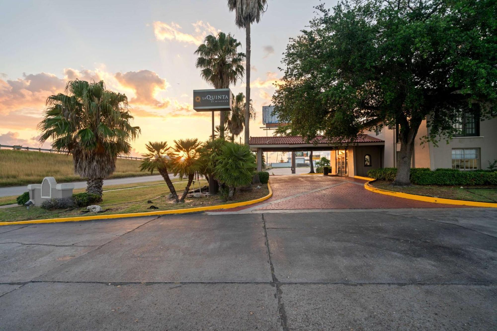 La Quinta Inn By Wyndham Corpus Christi North מראה חיצוני תמונה